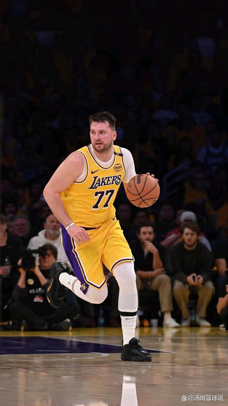 湖人惨败公牛,失去连胜 湖人惨败公牛,失去连胜